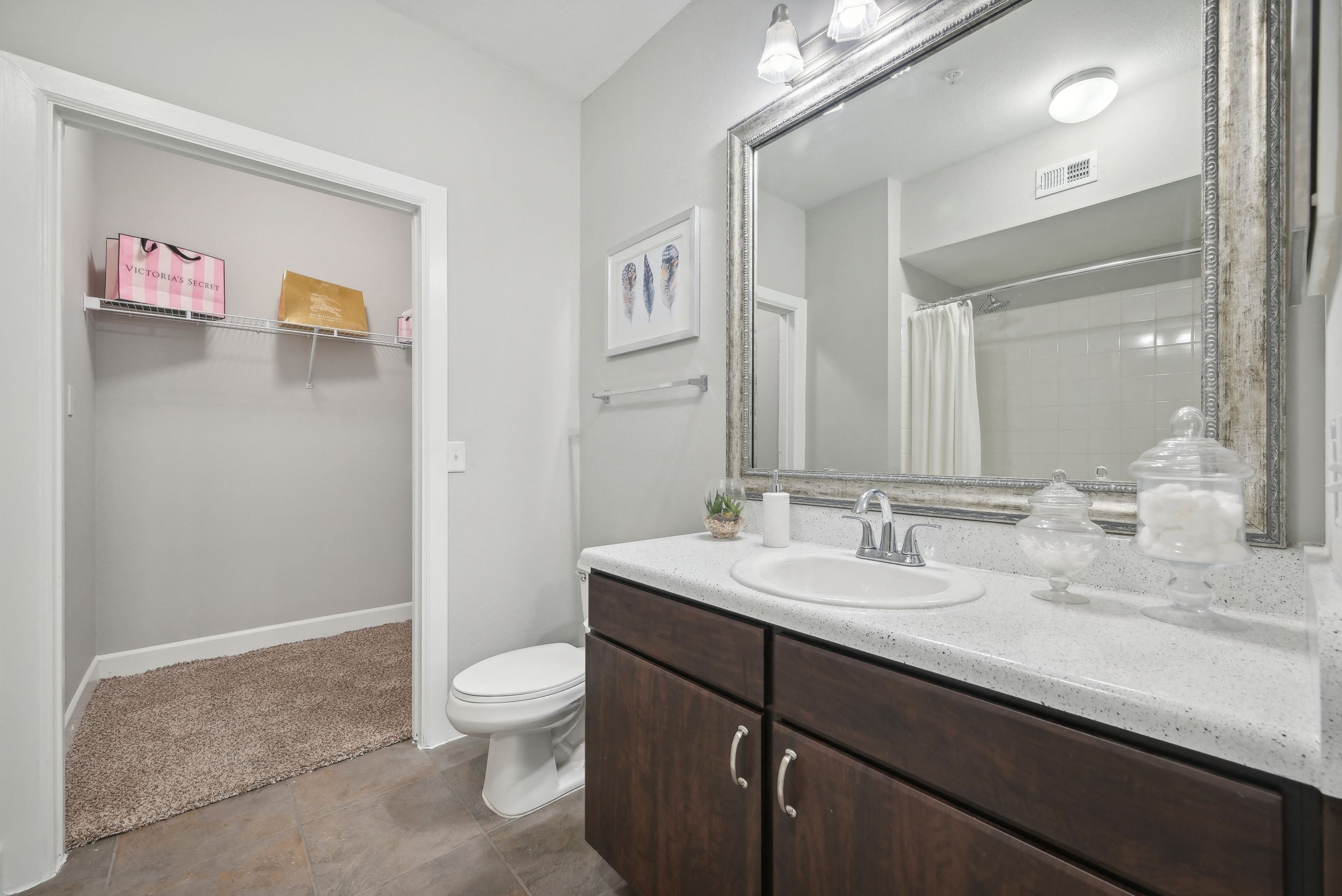 District at Greenville Apartments Image 12